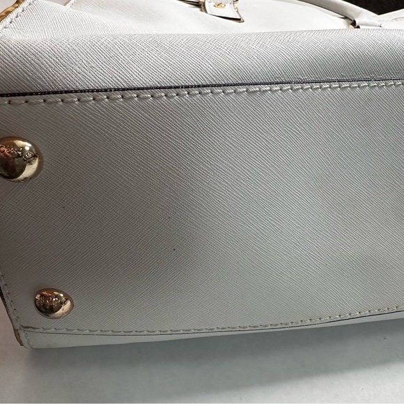 Michael Kors Hamilton Large White Saffiano Leather Tote - Picture 10 of 16